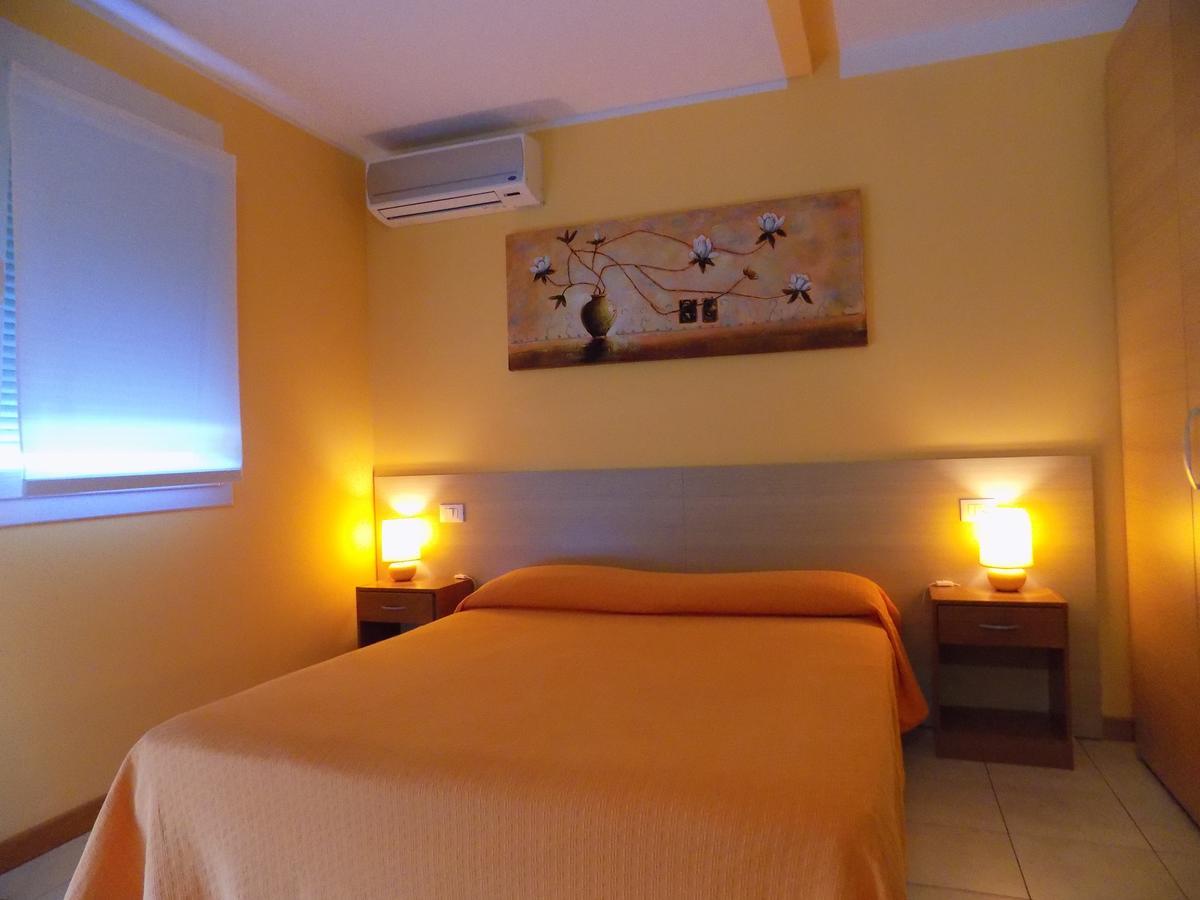 Fontanafredda Hotel Residence Sole מראה חיצוני תמונה