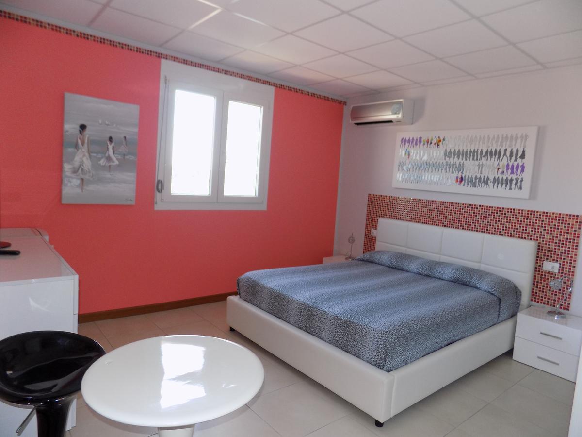 Fontanafredda Hotel Residence Sole מראה חיצוני תמונה