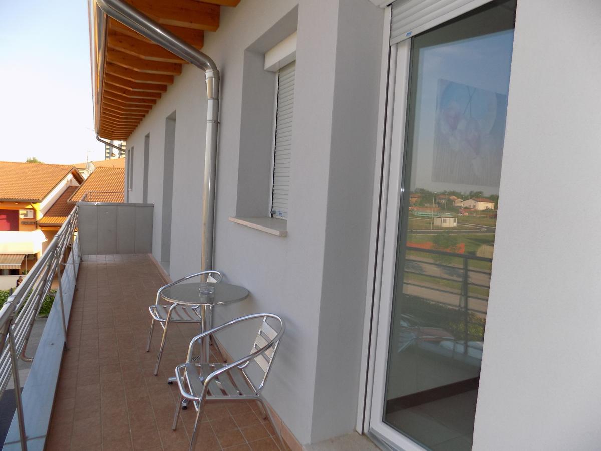 Fontanafredda Hotel Residence Sole מראה חיצוני תמונה