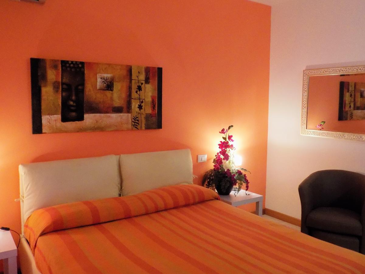 Fontanafredda Hotel Residence Sole מראה חיצוני תמונה