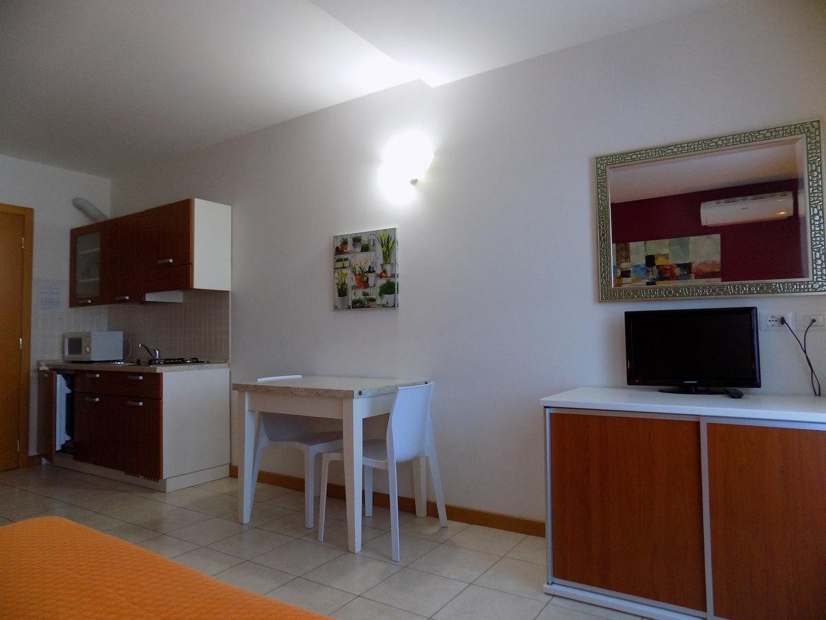 Fontanafredda Hotel Residence Sole מראה חיצוני תמונה