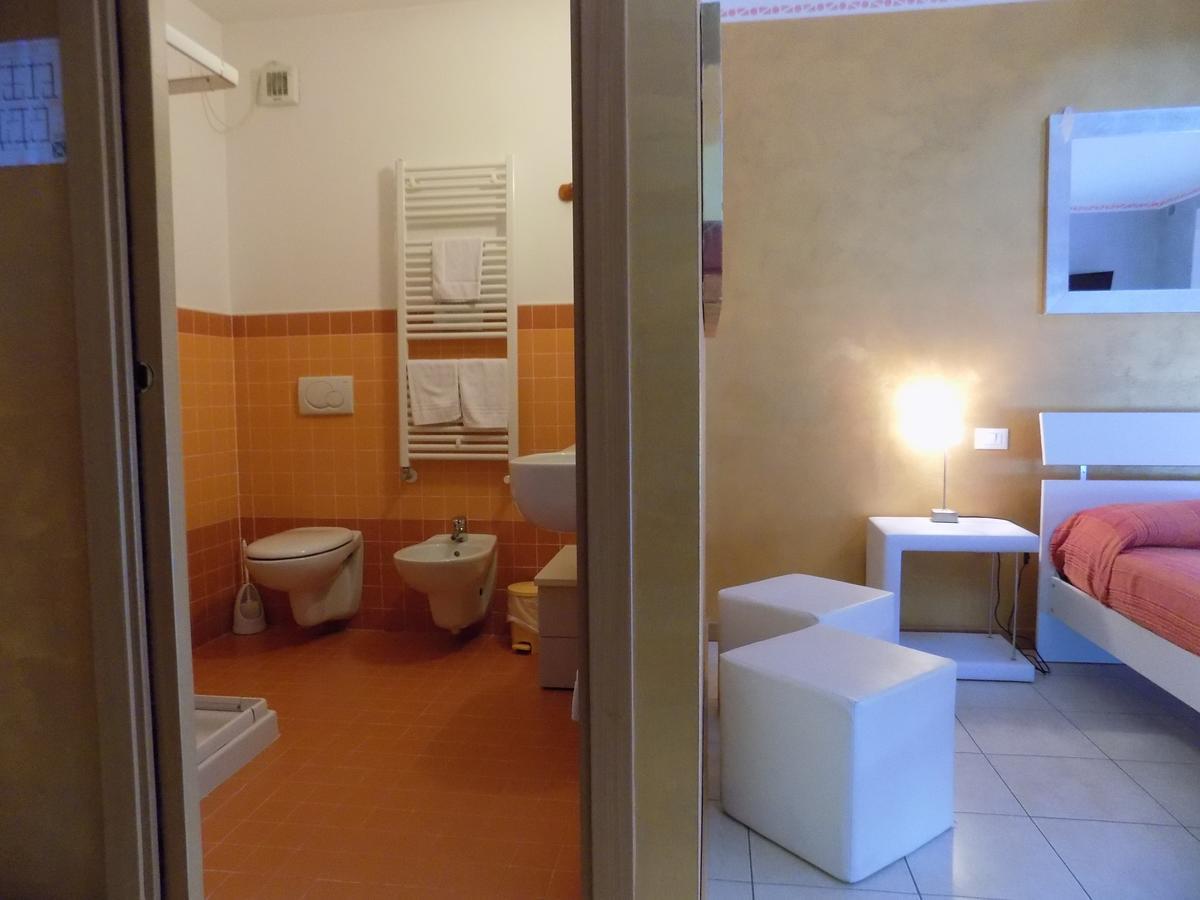 Fontanafredda Hotel Residence Sole מראה חיצוני תמונה