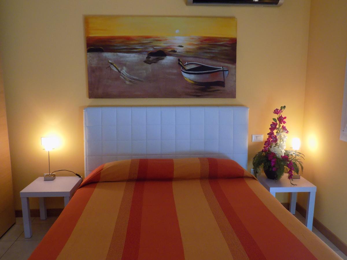 Fontanafredda Hotel Residence Sole מראה חיצוני תמונה